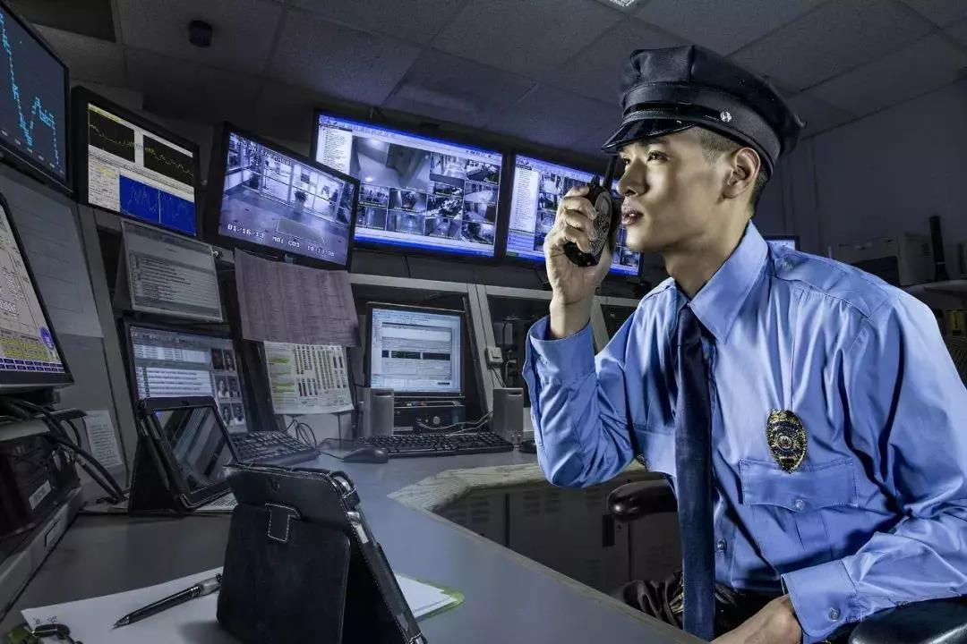 你知道什么是公專對講機融合網關嗎？